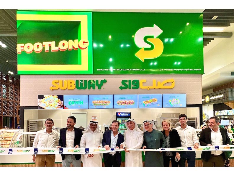 Subway introduces self-order kiosks and its own anamorphic screen for the first time in the UAE Image