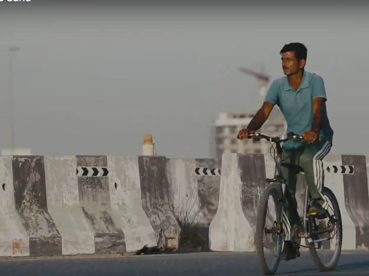 Charicyles and Wunderman Dubai turn sand into a medium to tell ambitious stories of low-income cyclists Image